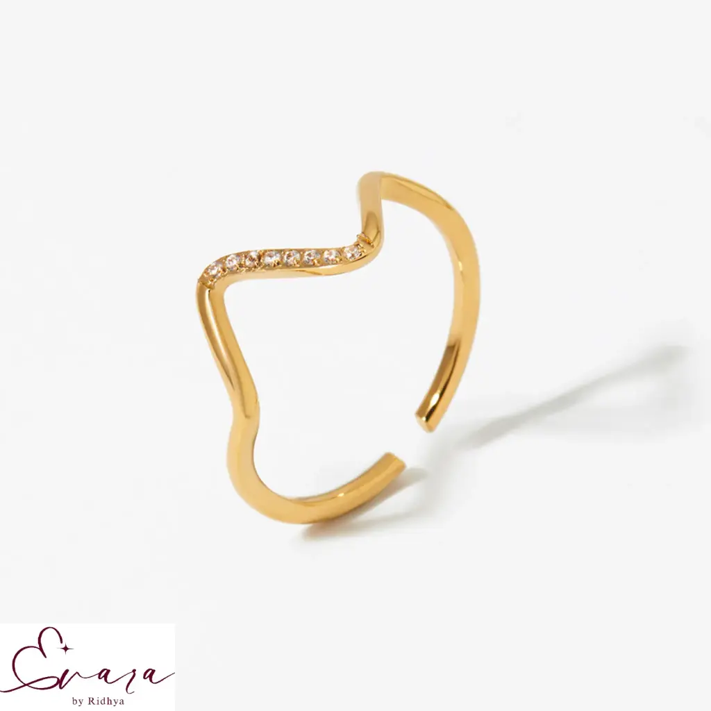 Lustra Curve Ring
