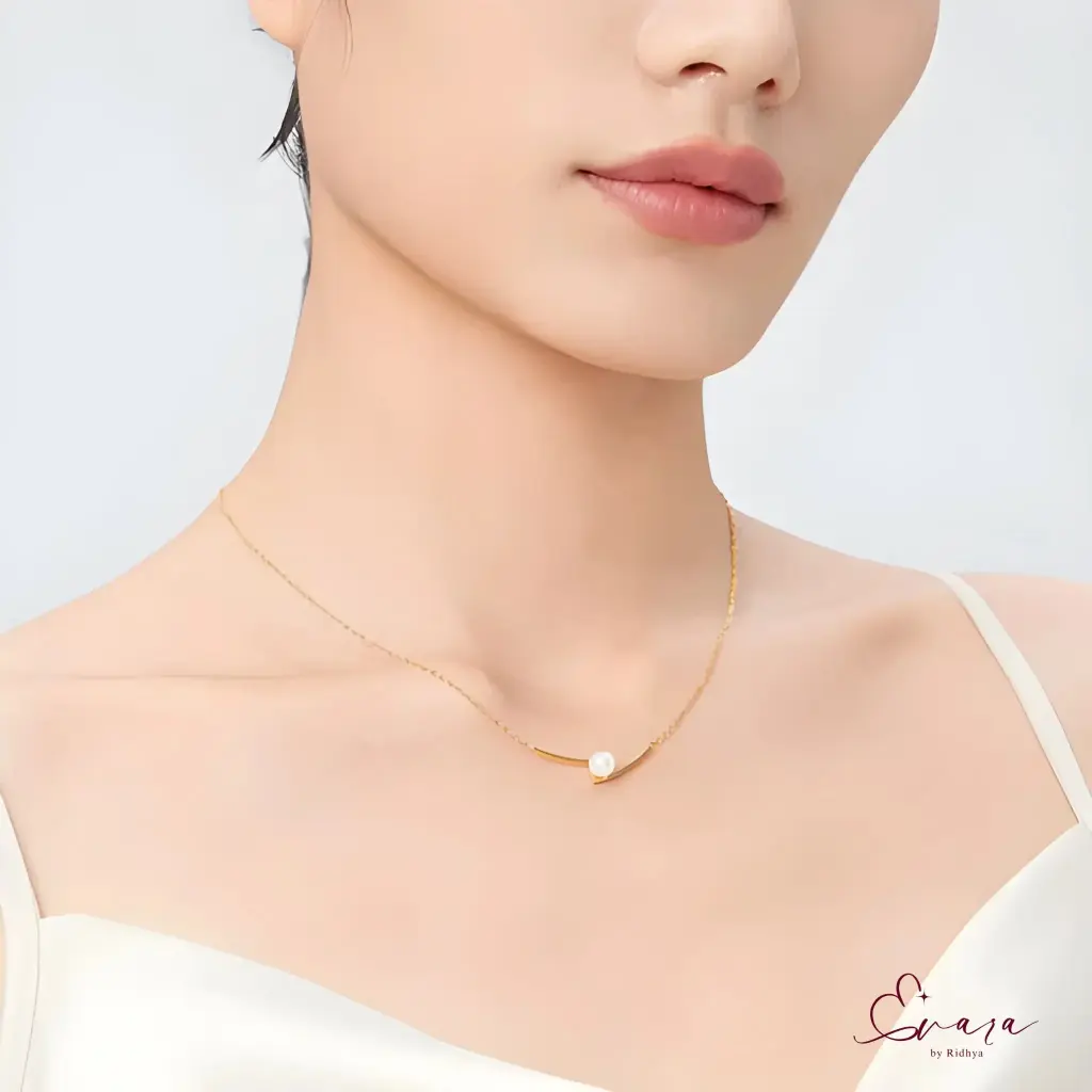 Solo Arc Necklace