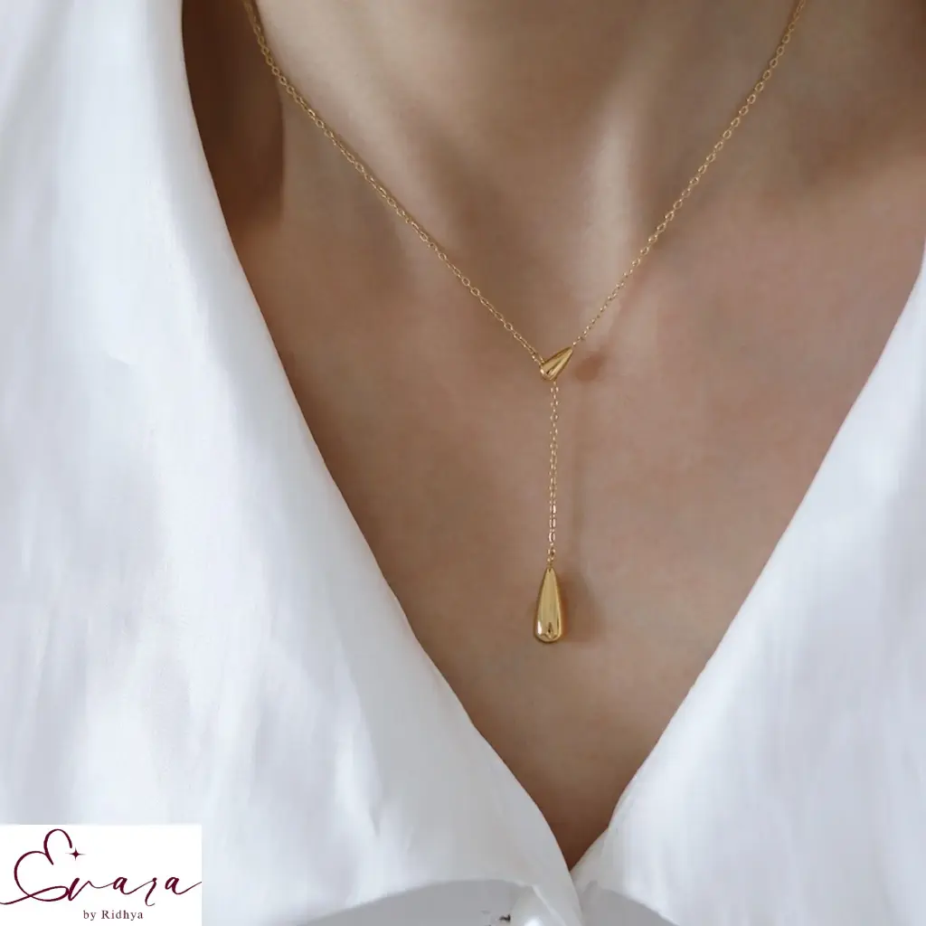 Golden Drop Lariat
